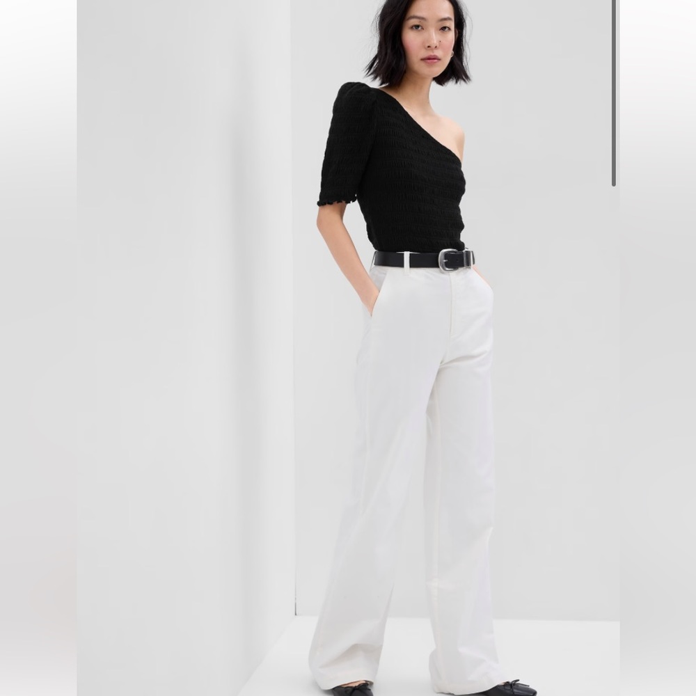 GAP NWT Smocked One-Shoulder‎ Top - Black